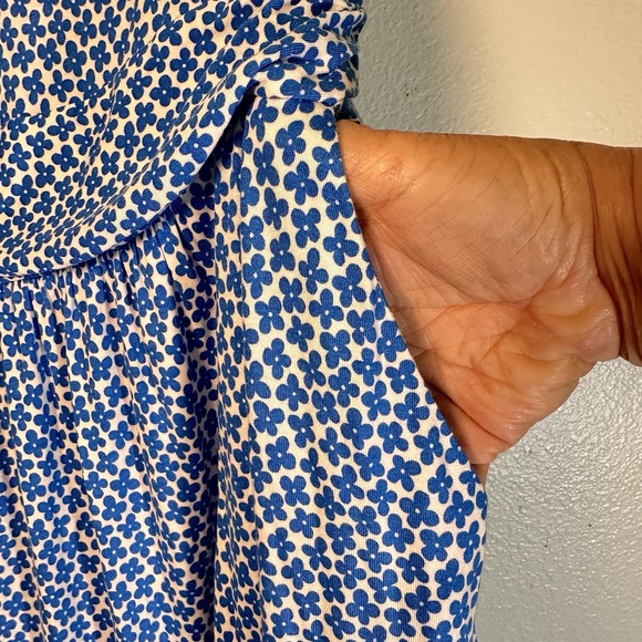 Boden Amelie Jersey Midi Dress size 4L Has Pockets‎  Blue Floral Print - Picture 3 of 6